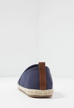 Pier One Rena Espadrille Unisex - Espadrilles - Dark Blue -Vêtements Boutique 2c00e9d984504d77b812e8ffd7e16bdf