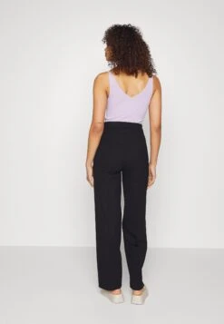 Wide Leg Trousers - Pantalon Classique - Black -Vêtements Boutique 2cbb613d41e74559826369512b20120c