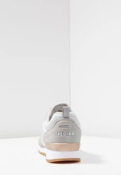 Baskets Basses - Light Grey -Vêtements Boutique 3234c6e42c2a4cc48b396c45fcf18dad