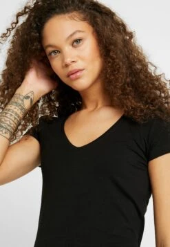 2 Pack - T-Shirt Basique - Black/White -Vêtements Boutique 37ff36b777d14c27a006d5de9d1647db