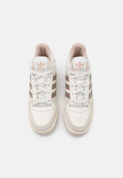 Adidas Originals Forum Unisex - Baskets Basses - Core White/Chalky Brown/Taupe -Vêtements Boutique 3aacf48a51584572acecb25c5d32bba3