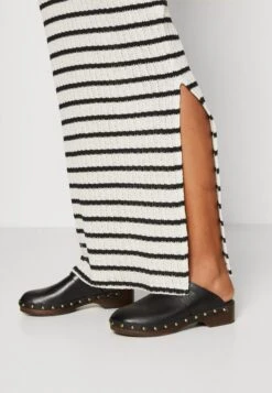 Anna Field Robe Pull - Black/White -Vêtements Boutique 54490a015b364a8f8ae5391c2abf0c31