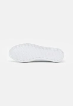 Pier One Unisex - Mocassins - White 10 Pier One Unisex - Mocassins - White -Vêtements Boutique 559e8b1dcc1146f4ac3228e64e6c8bdb