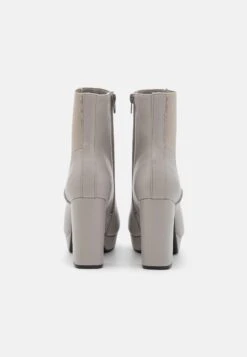 Bottines À Plateau - Grey -Vêtements Boutique 5a50a609668d4b628d310a0ba5263c50