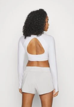 Nike Performance Bra Crop - T-Shirt À Manches Longues - White/Black -Vêtements Boutique 6420ebc4c0dd4c7f89782478790003ea