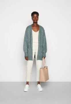 Kaffe Alioma Cardigan - Gilet - Balsam Green Melange -Vêtements Boutique 8247856091ea49719de7889cf7543b1c