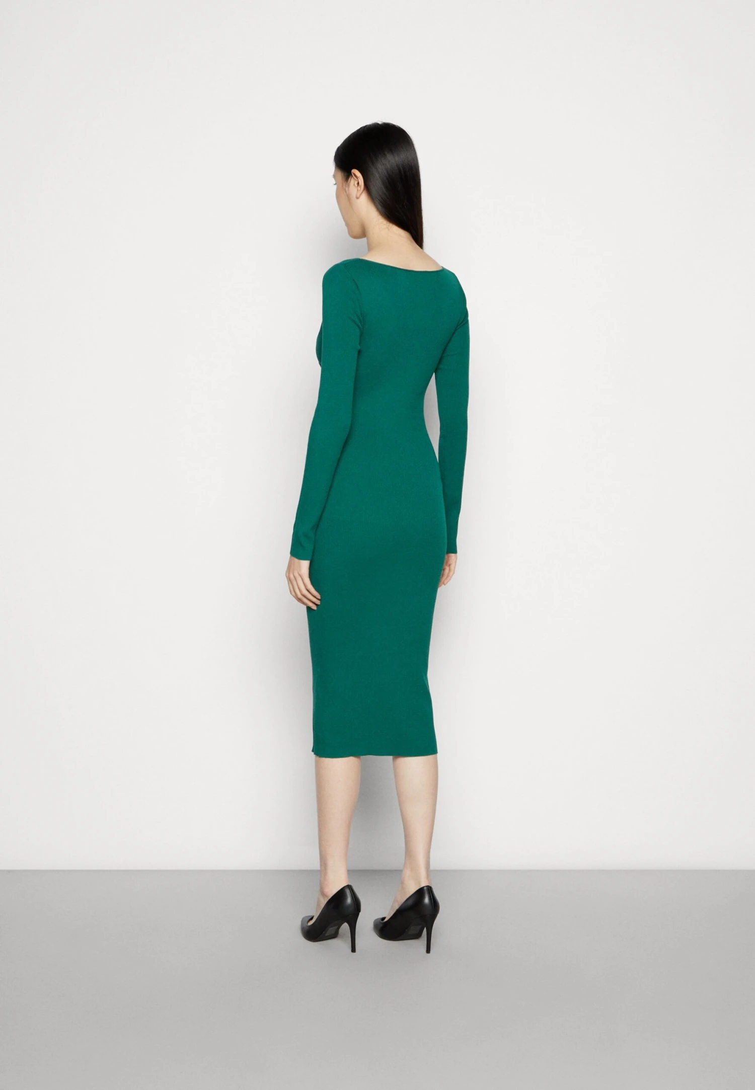 Anna Field V Ausschnitt Bodycon Midi Strickkleid - Robe Fourreau - Green 3 Anna Field V Ausschnitt Bodycon Midi Strickkleid - Robe Fourreau - Green – Image 3