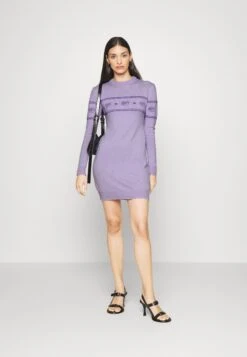 Chiara Ferragni Maxilogo Dress - Robe Pull - Purple -Vêtements Boutique 9959d8710882413da8b2faab177ba2a3