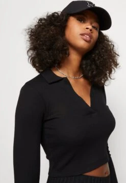 Even&Odd Long Sleeve Collar - T-Shirt À Manches Longues - Black -Vêtements Boutique aa6f27938e014275bbaec31fc0d490b5