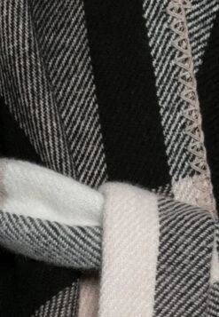 Anna Field Cape - Black/White -Vêtements Boutique acdcb6228802409186154190d6d39bbf