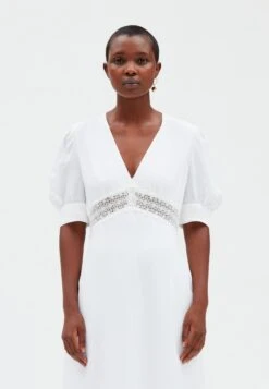 CLAUDIE PIERLOT Rivage - Robe De Jour - Blanc -Vêtements Boutique ae85b7be3063478098d040a4e8fed25a