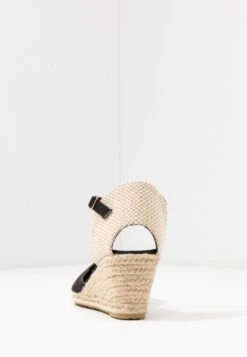 Escarpins Compensés - Black 12 Escarpins Compensés - Black -Vêtements Boutique ba5430fa9b43405a805aad38354d4bd2