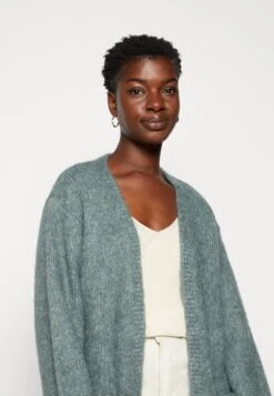 Kaffe Alioma Cardigan - Gilet - Balsam Green Melange -Vêtements Boutique bb4fb48dabea45ad927a61060a47f597