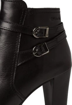 Tamaris Boots À Talons - Black Leather 12 Tamaris Boots À Talons - Black Leather -Vêtements Boutique d71caeb6a93d4929b33fc7d470392921