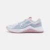 Nike Performance Mc Trainer 2 - Chaussures Fitness - Football Grey/White/Blue Whisper/Medium Soft Pink/Light Crimson/Mint Foam