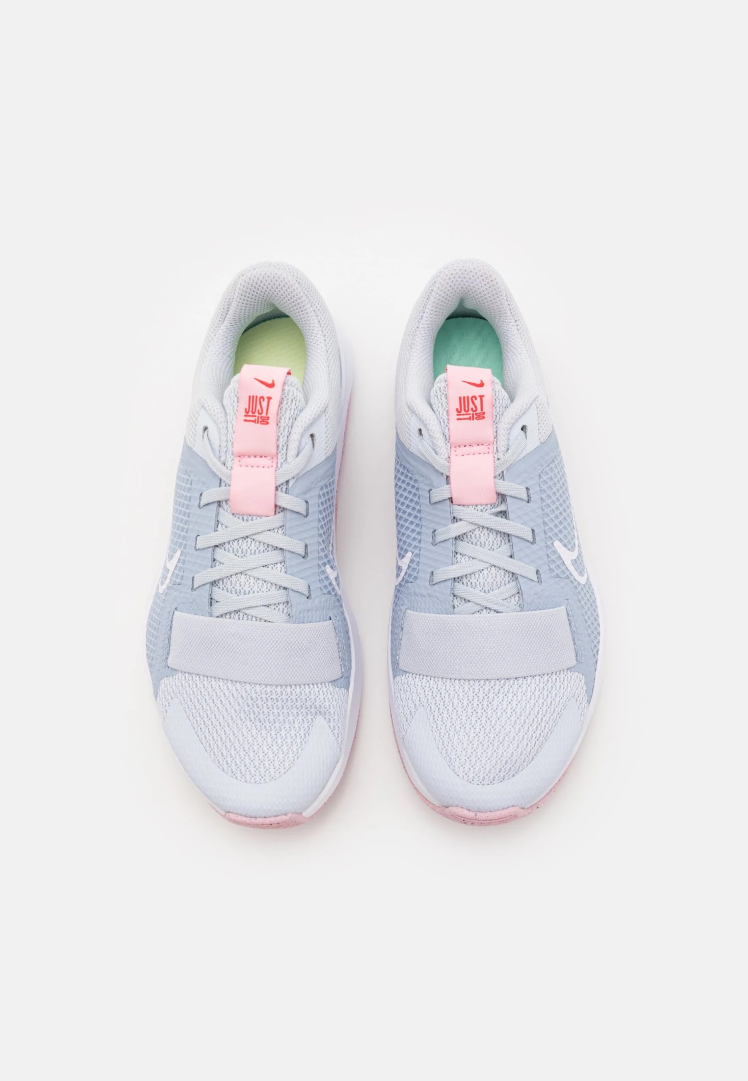 Nike Performance Mc Trainer 2 - Chaussures Fitness - Football Grey/White/Blue Whisper/Medium Soft Pink/Light Crimson/Mint Foam 4 Nike Performance Mc Trainer 2 - Chaussures Fitness - Football Grey/White/Blue Whisper/Medium Soft Pink/Light Crimson/Mint Foam – Image 4